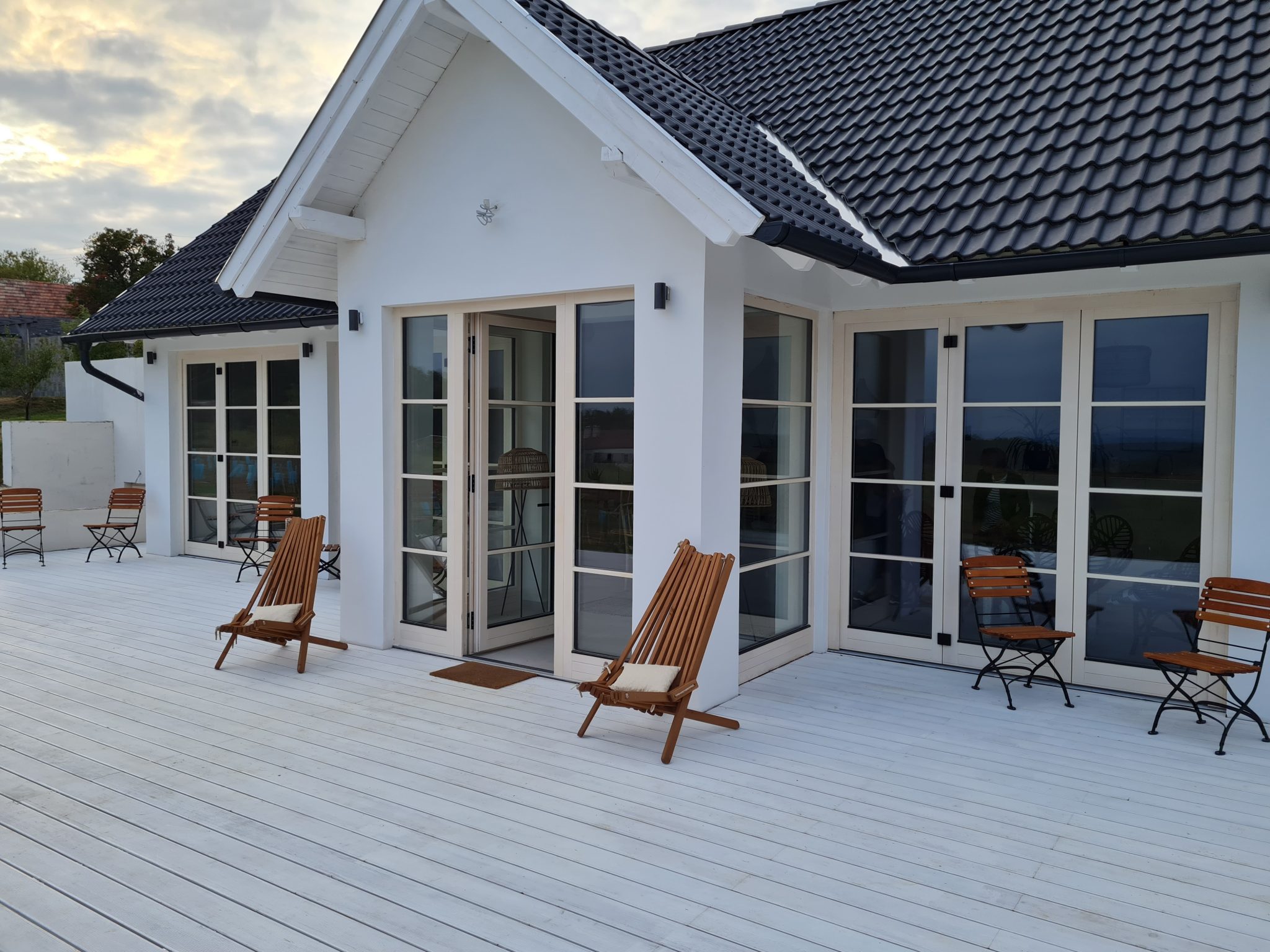 20211001_170555-2048x1536